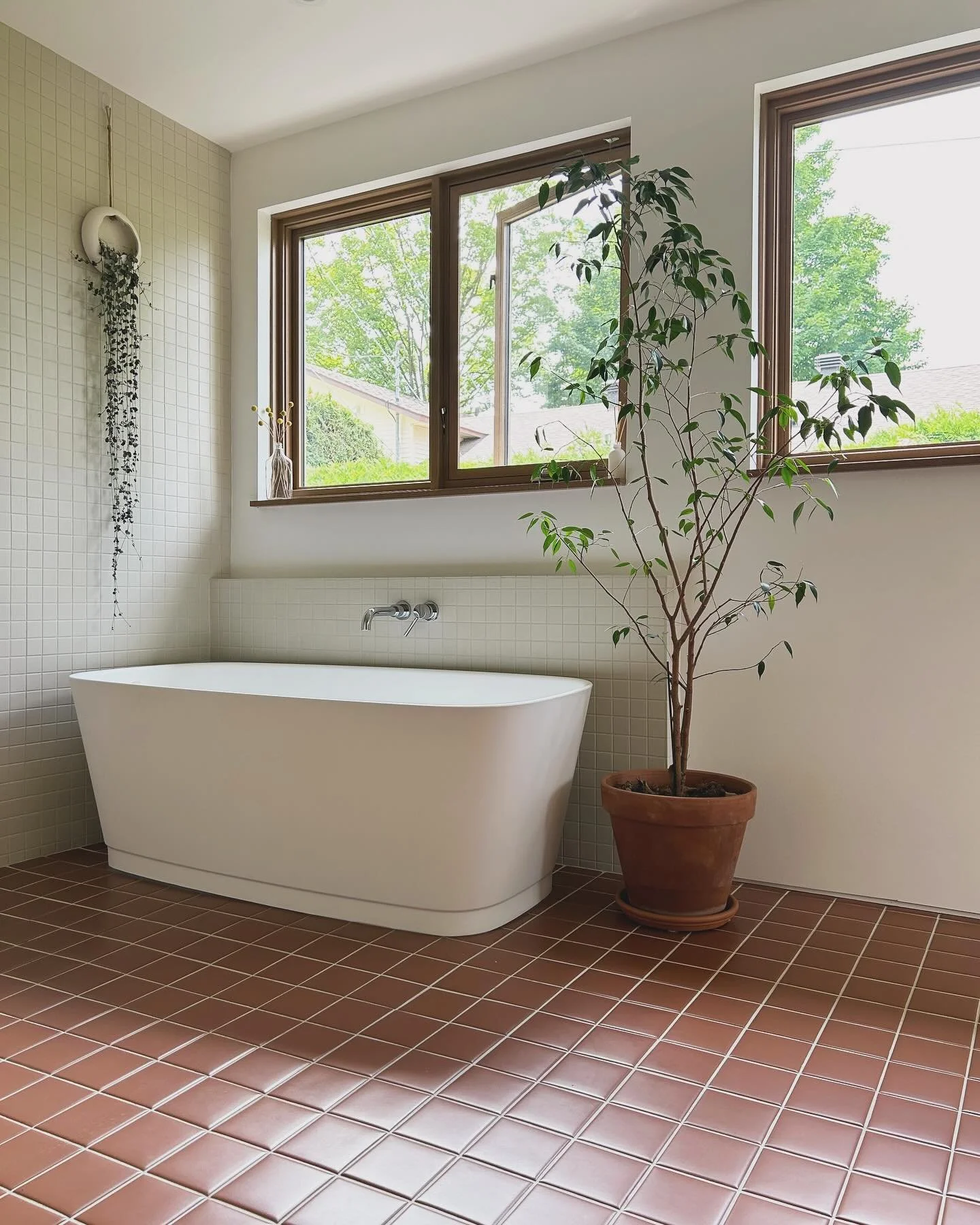 R&eacute;alisation salle de bain ✨
.
.
.
#mobiliersurmesure #midcentury #midcenturymodern #designer #bathroom #designinterior 
.
.
&mdash;&mdash;-> oxfordesign.com <&mdash;&mdash;