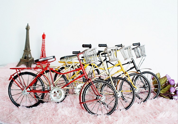 Travel-Themed Wedding Favors - 15 Best Wedding Souvenirs To Give Your Guests