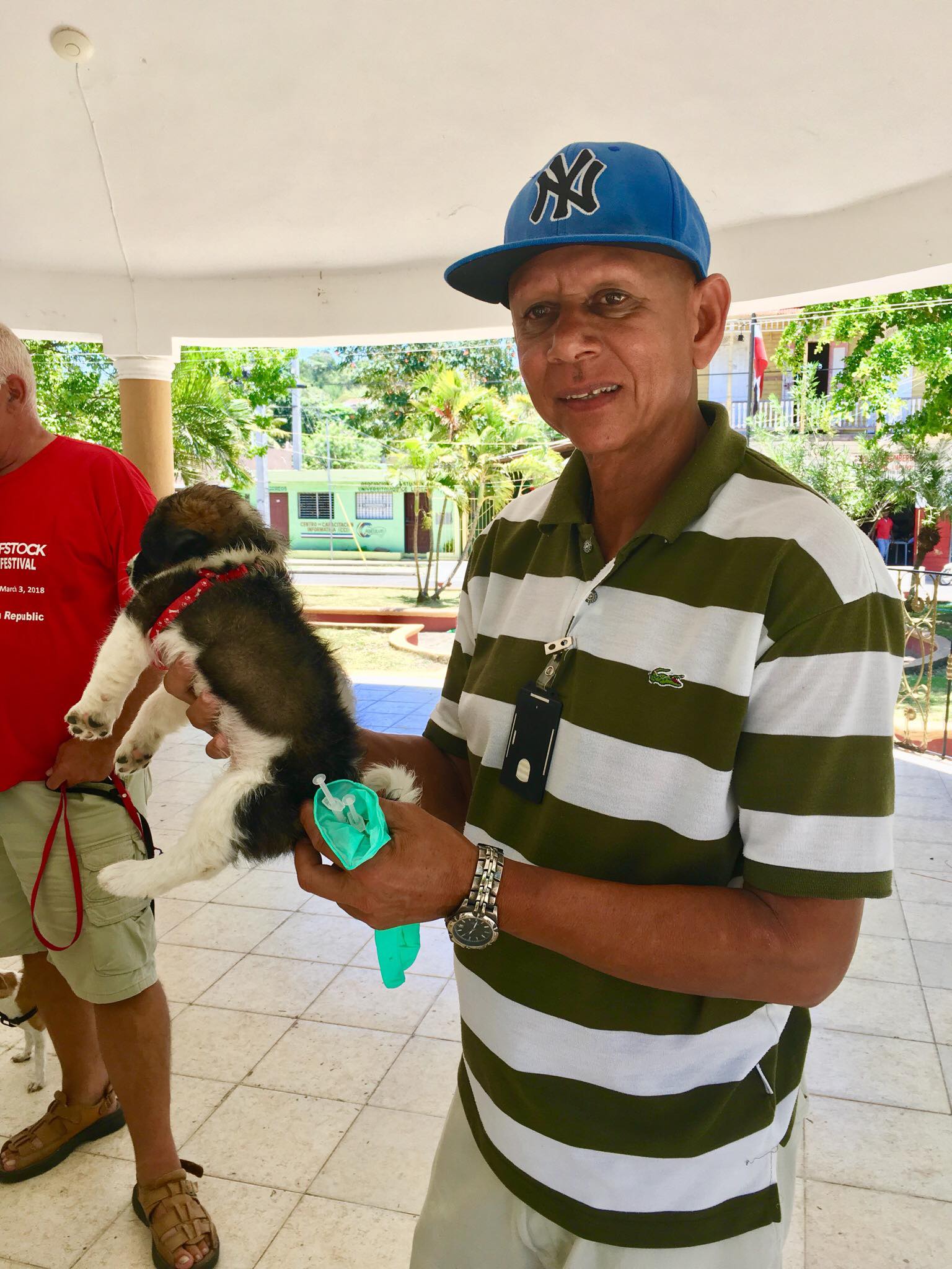 Sailing Life Day 66: Volunteering at the “Monthly” Animal Clinic for Locals here in Luperon