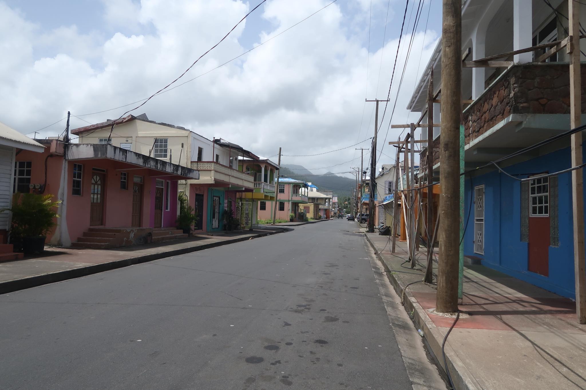 Kach Solo Sailing Adventures: Solo Trip (without Jonathan) Crossing from Martinique to Dominica (country #103)⛵️🏝🌞