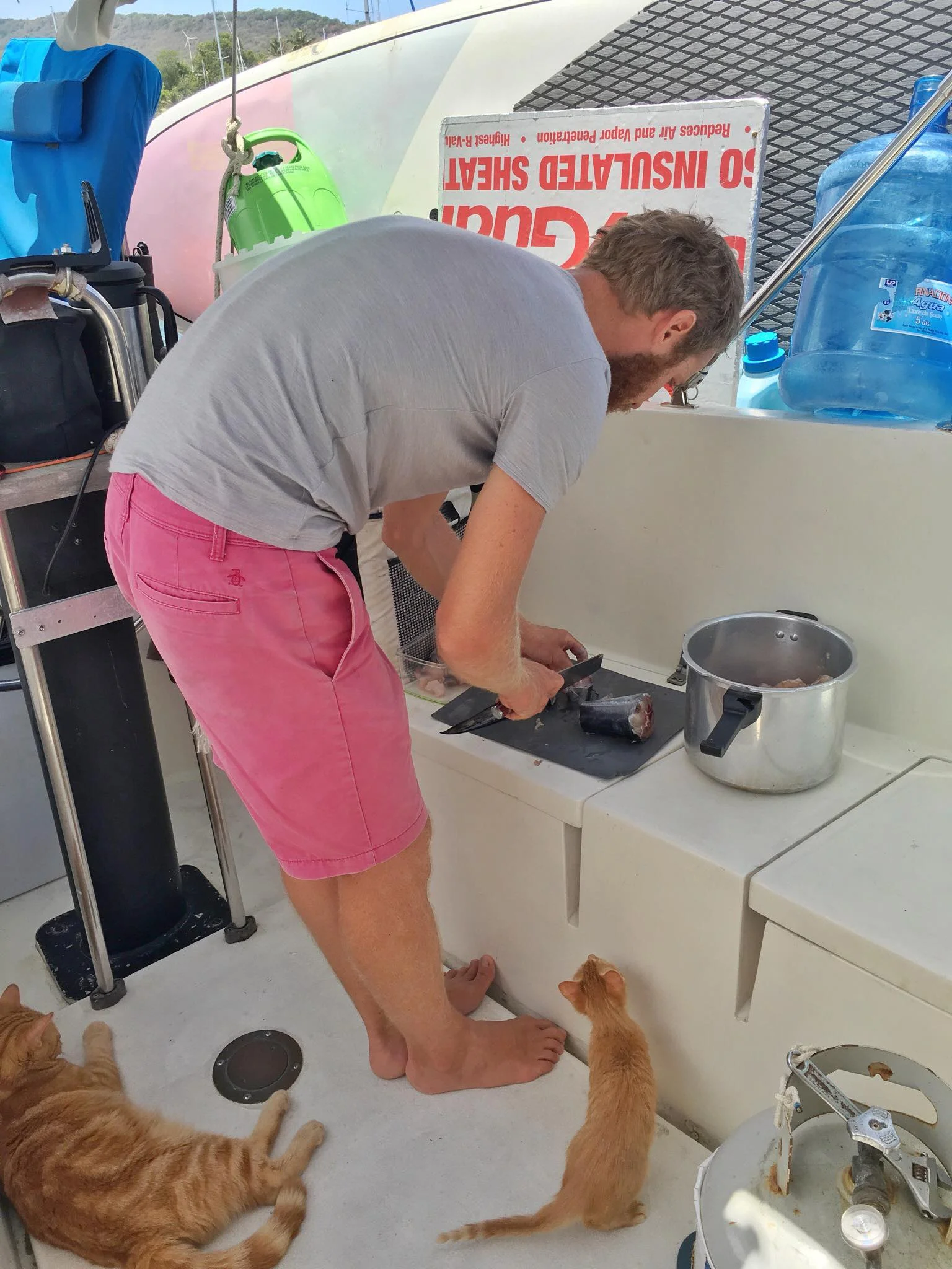 Liveaboard Life Day 171: Another beautiful day on the boat.. cooked Tamarind soup! ❤️