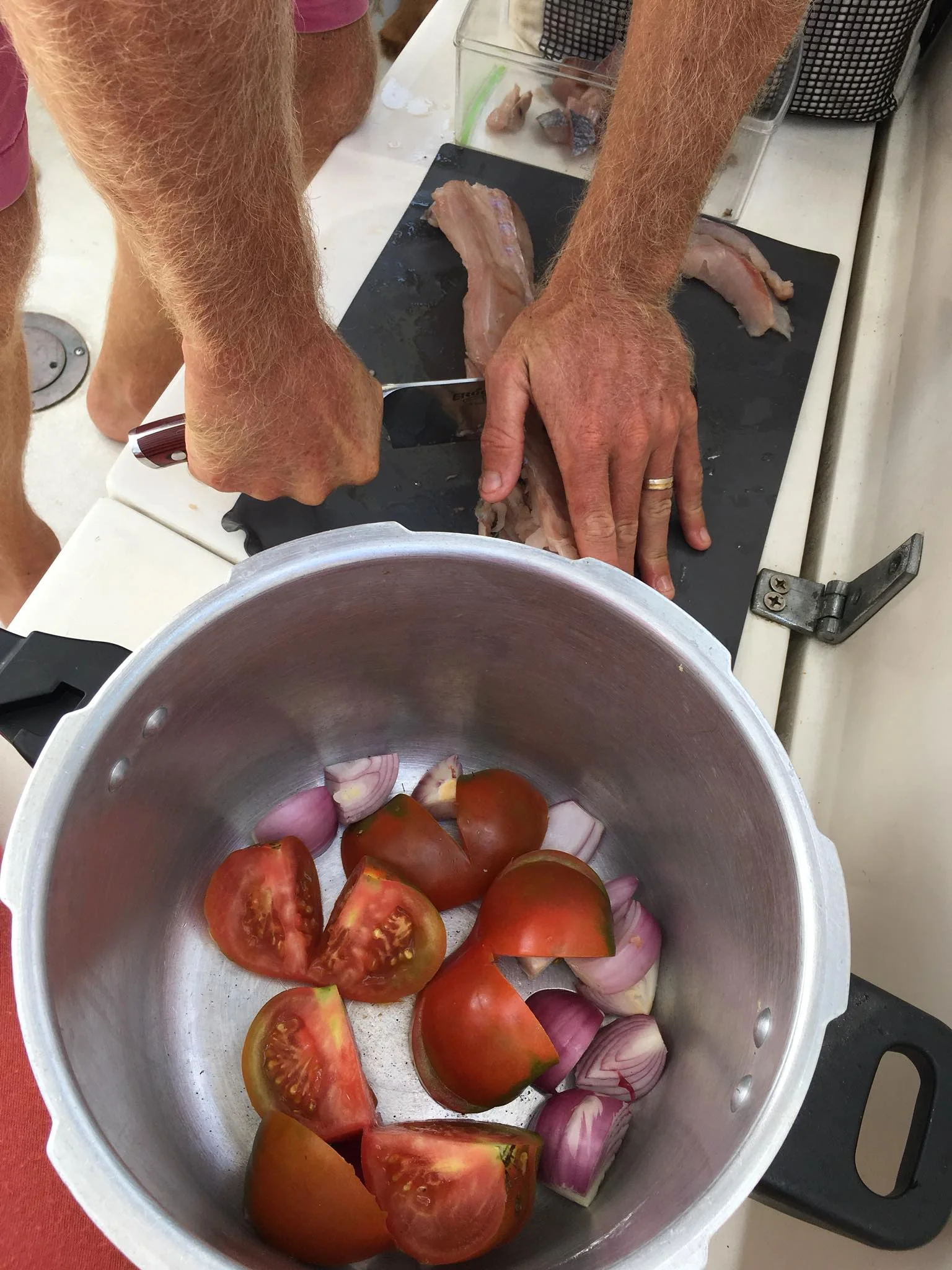 Liveaboard Life Day 171: Another beautiful day on the boat.. cooked Tamarind soup! ❤️