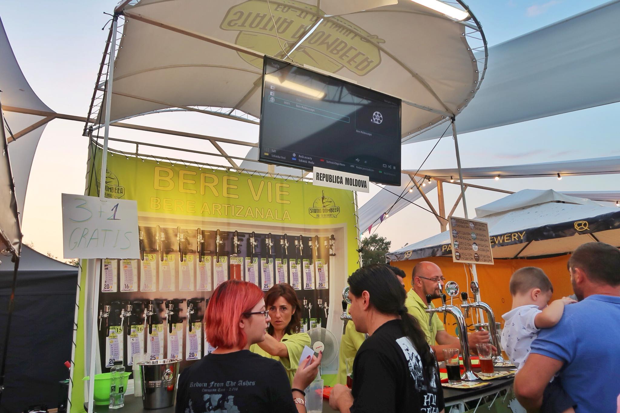 Kach Solo Travels Day 19: Sunday Fun- Attending the Craft Beer Festival in Bucharest, Romania