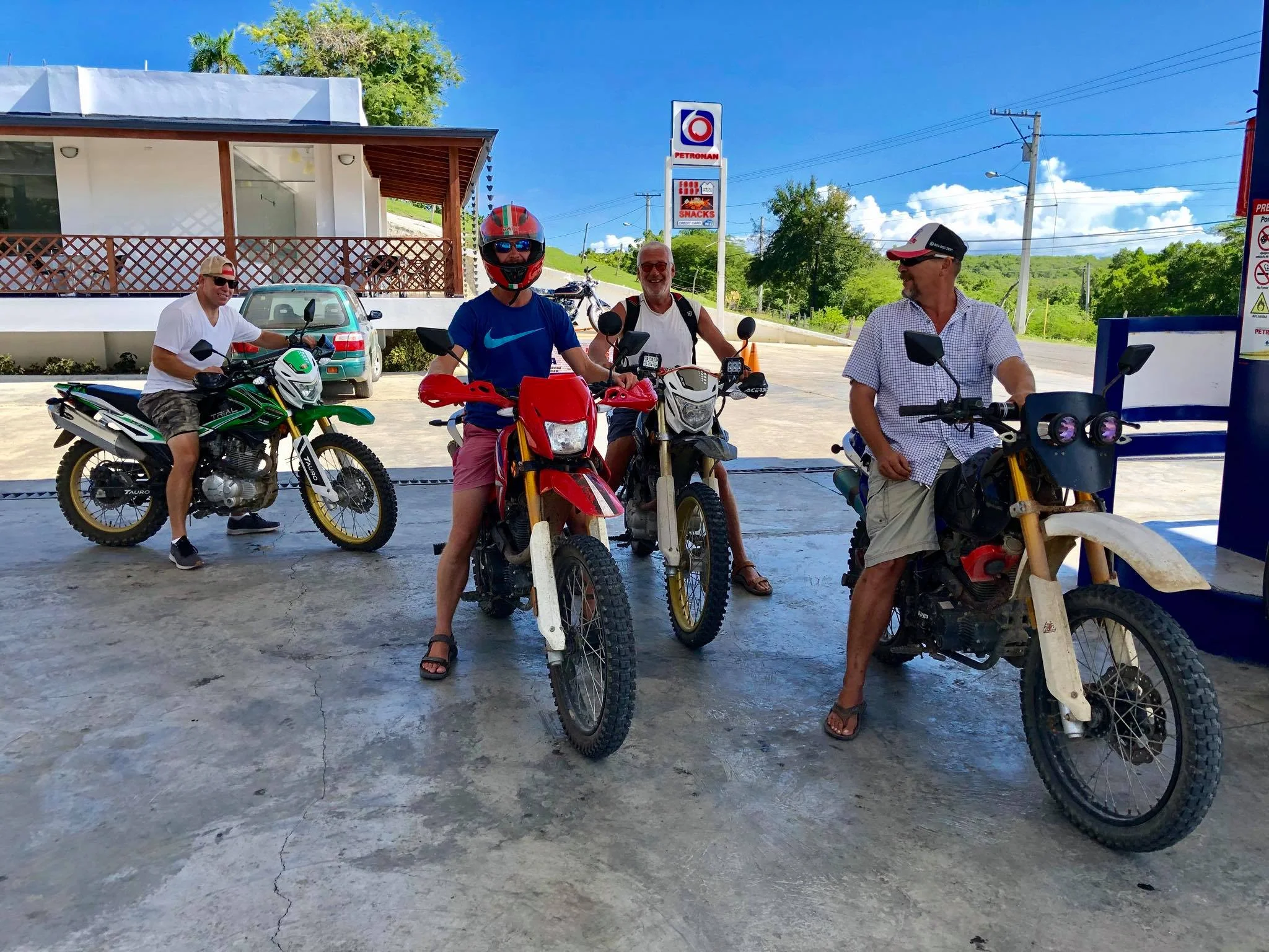 Liveaboard Life Day 247: Sunday Motorbike Trip in Luperon 🏍