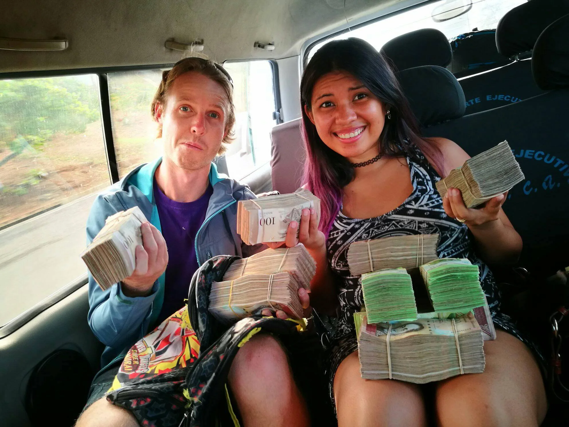 13 Sneaky Ways On How To Protect Your Valuables While Traveling1.jpg