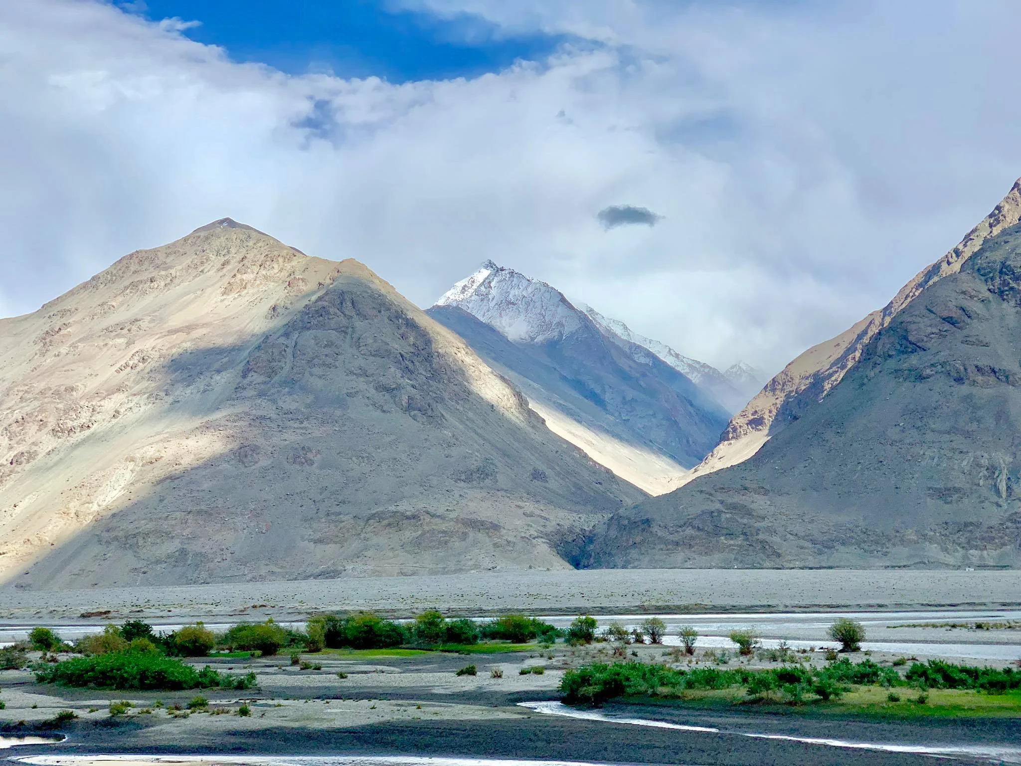 Kach Solo Travels in 2019 Driving from Ishkashim to Wakhan Valley14.jpg