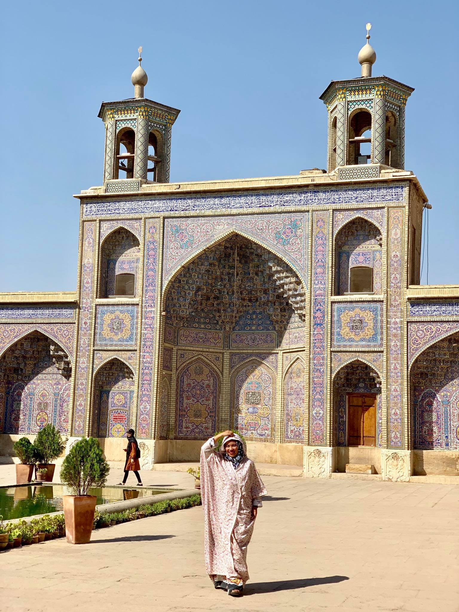 Kach Solo Travels in 2019 Full day tour of Shiraz34.jpg