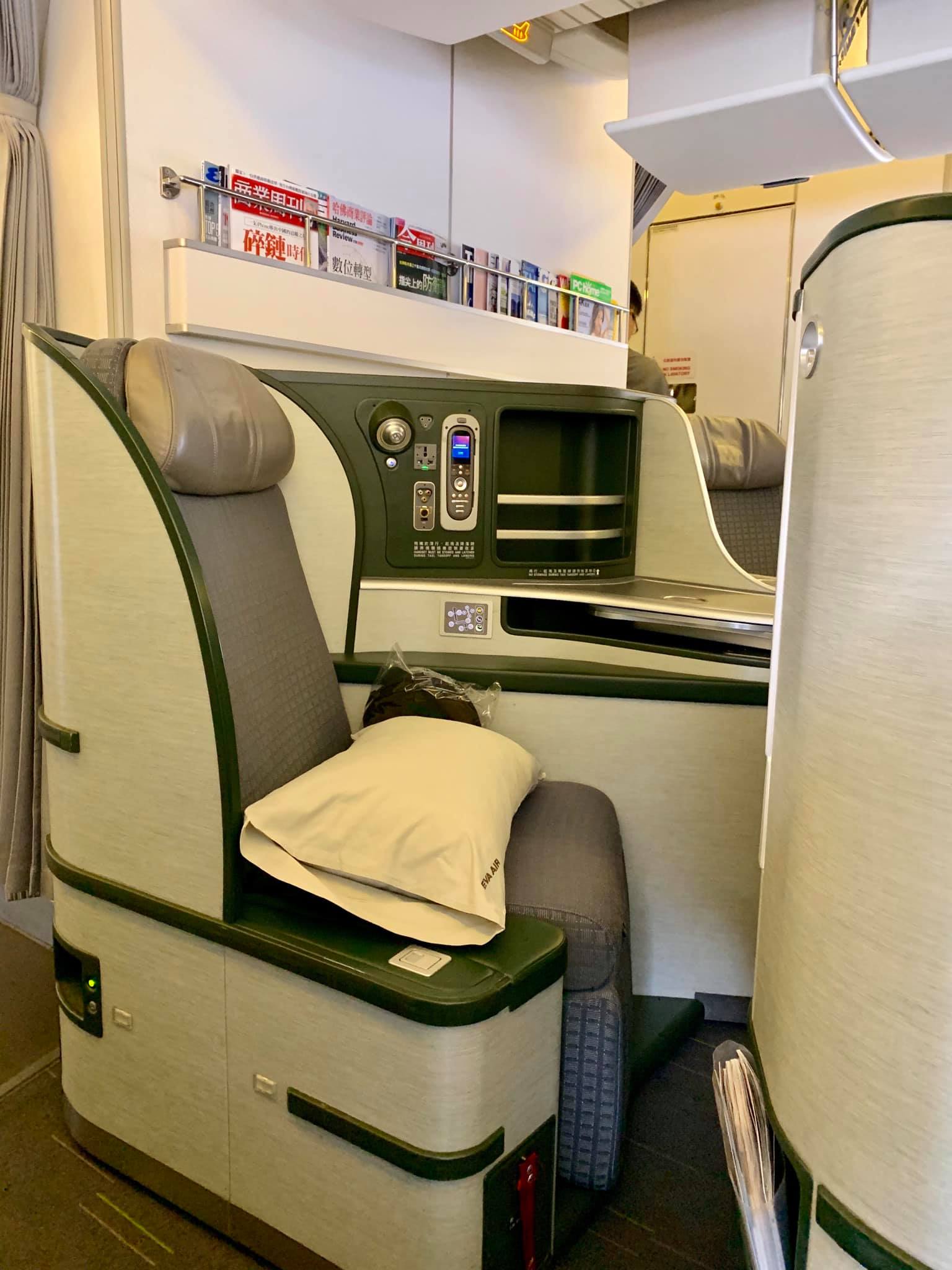 Kach Solo Travels in 2019 Fying Business Class from Bangkok, Thailand to London, UK15.jpg