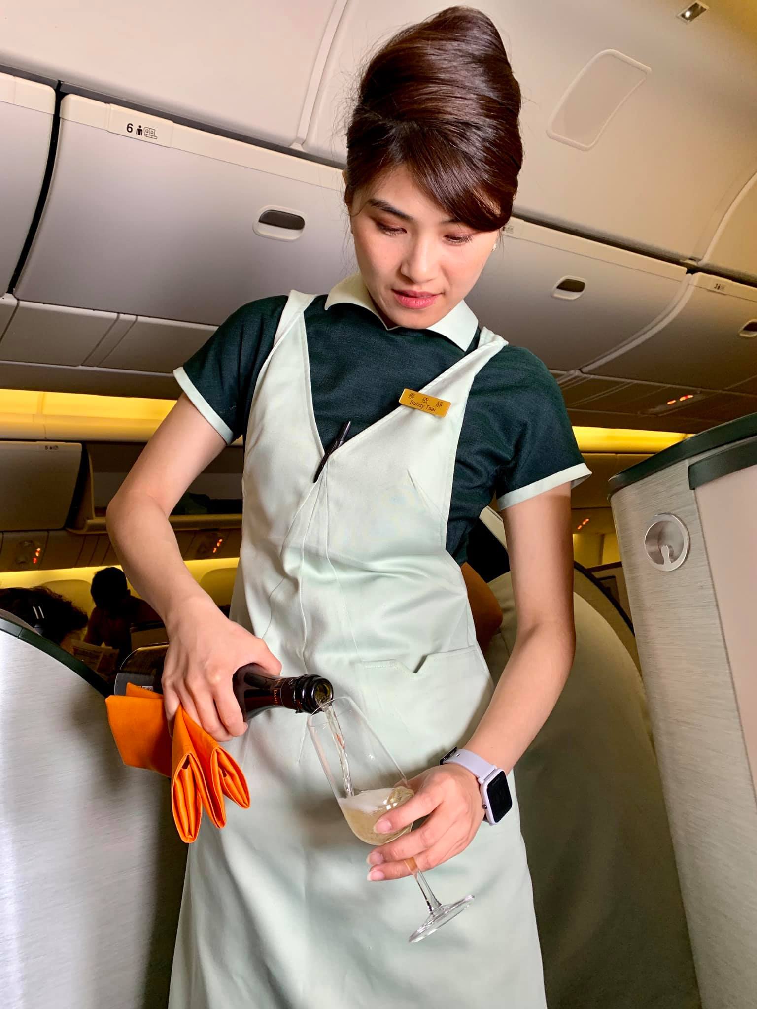 Kach Solo Travels in 2019 Fying Business Class from Bangkok, Thailand to London, UK22.jpg
