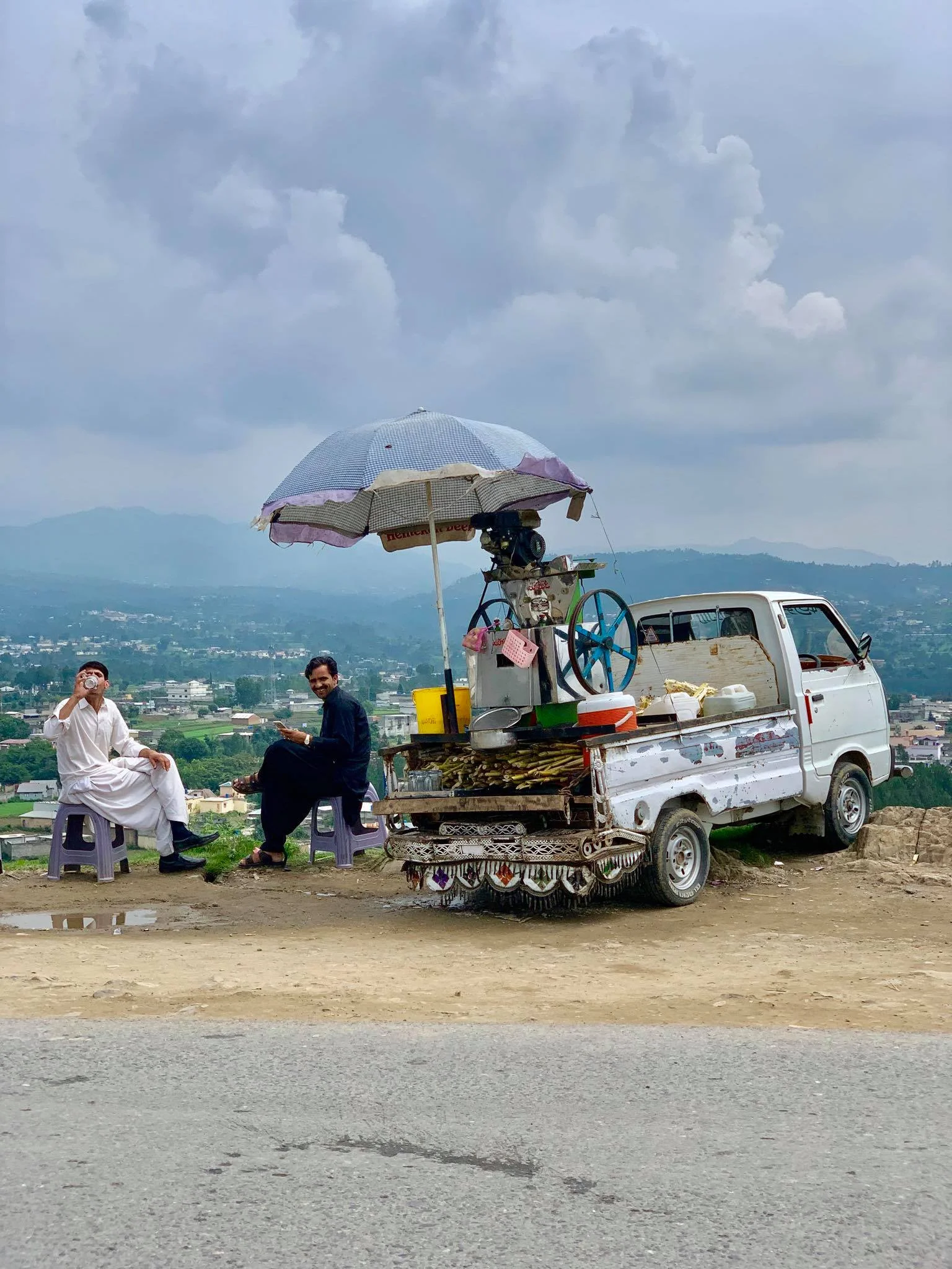 Kach Solo Travels in 2019 Naran Kaghan Road4.jpg