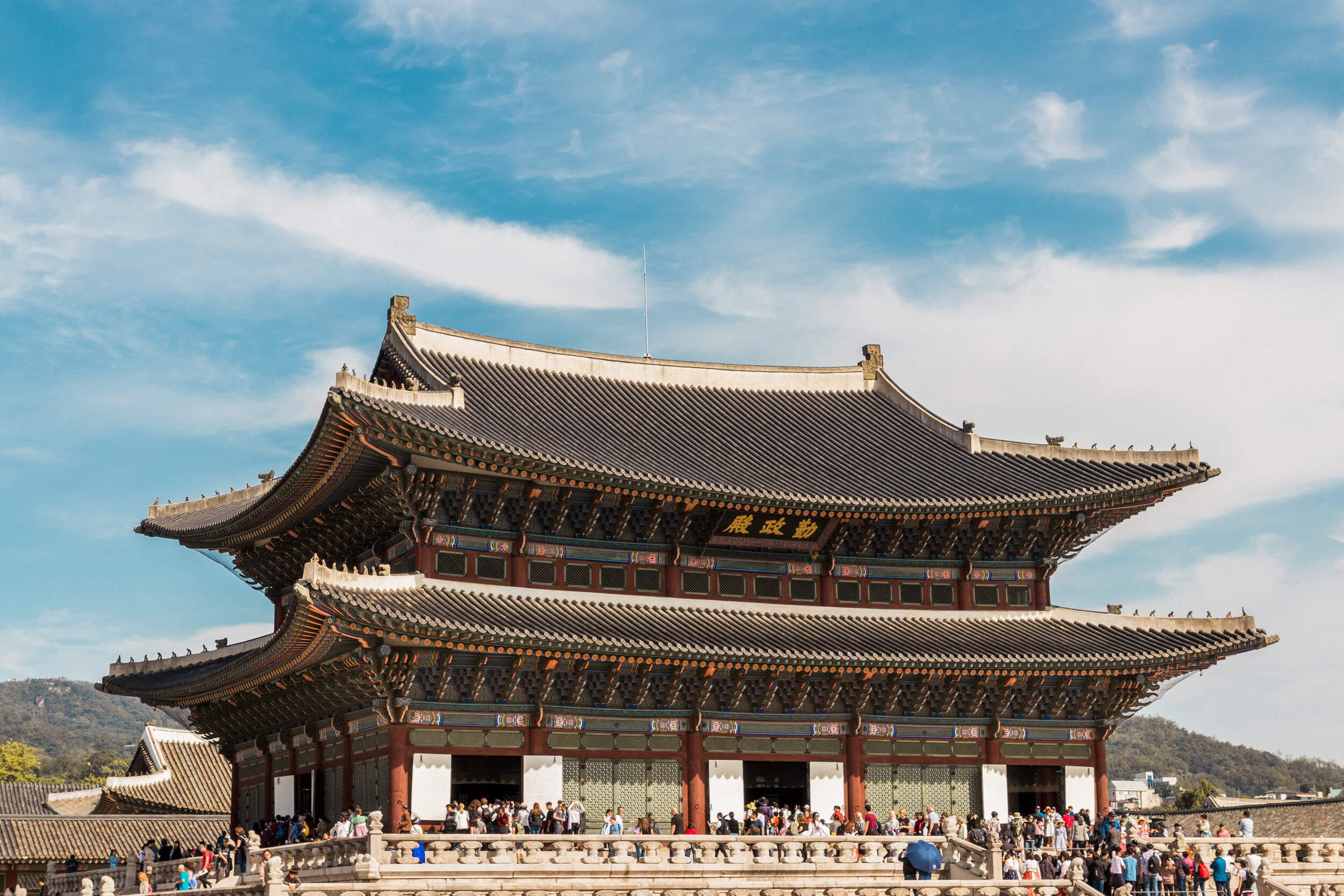 Отдых в корее 2024. Храм Кенбоккун. Храм Чогеса в Сеуле. Сеул дворец кёнбоккун Кынджонджон. Дворец кёнбоккун внутри.