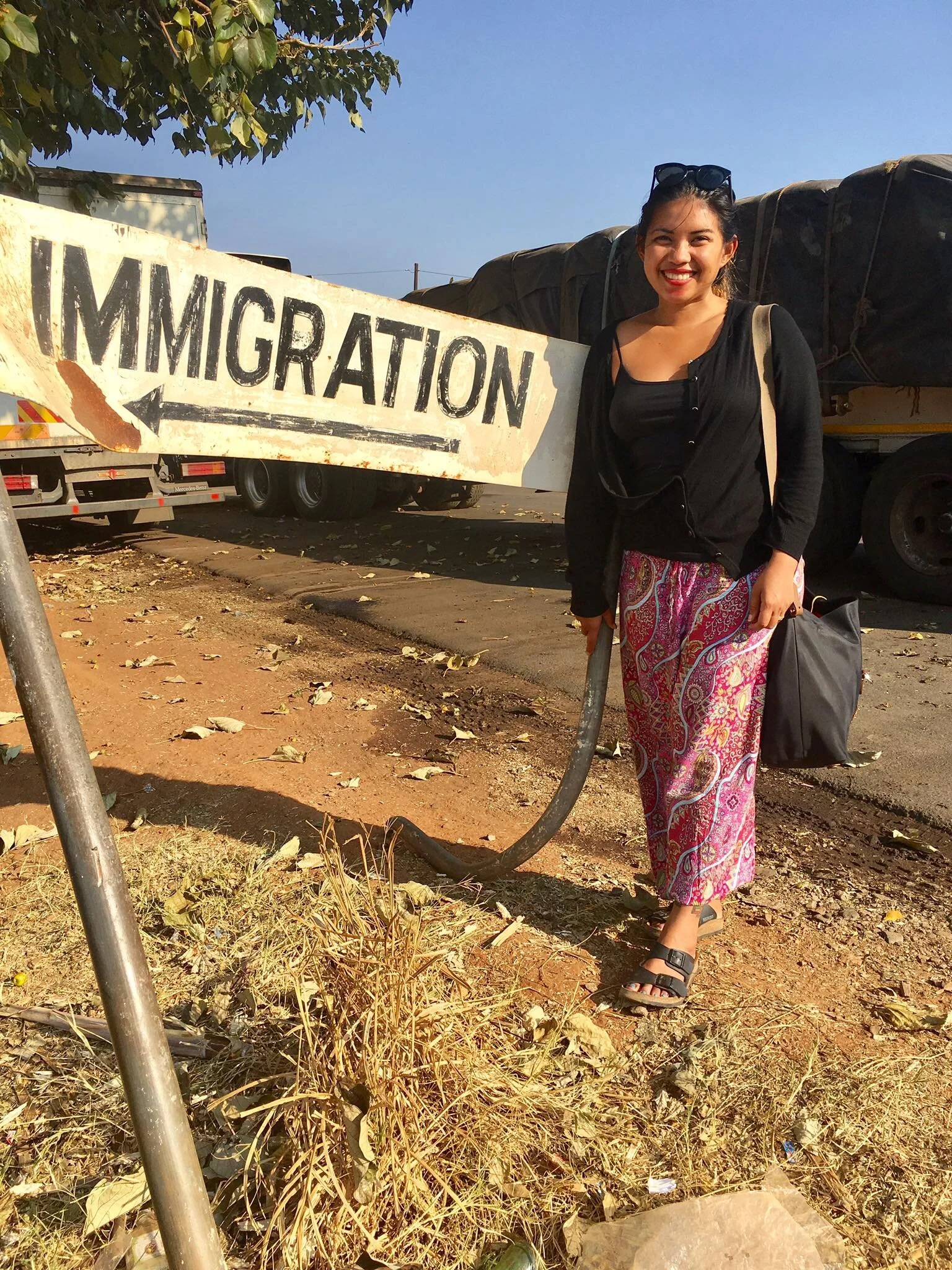 Kach Solo Travels in 2017: Crossing the Border from Zambia to Lilongwe, Malawi