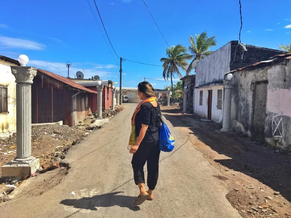 Kach Solo Travels in 2017: Hitchhiking around towns here in Grand Comore, COMOROS! 