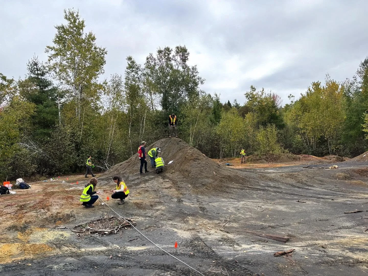 EGEO3003 students investigated Cordova gold mines to unearth the geologic past, gold mineralization, and mining history!  As part of a Phase II Environmental Assessment, students conducted a tailings sampling survey and performed leach tests.  They d