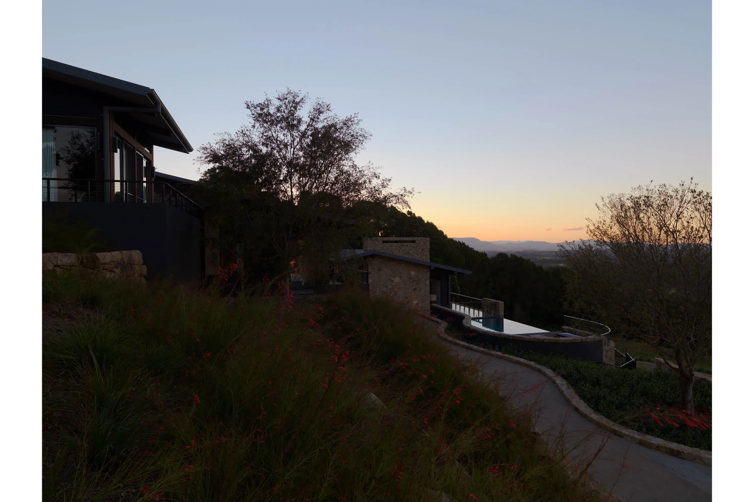 HOUSE ON THE HILL 23.11.201717.jpg