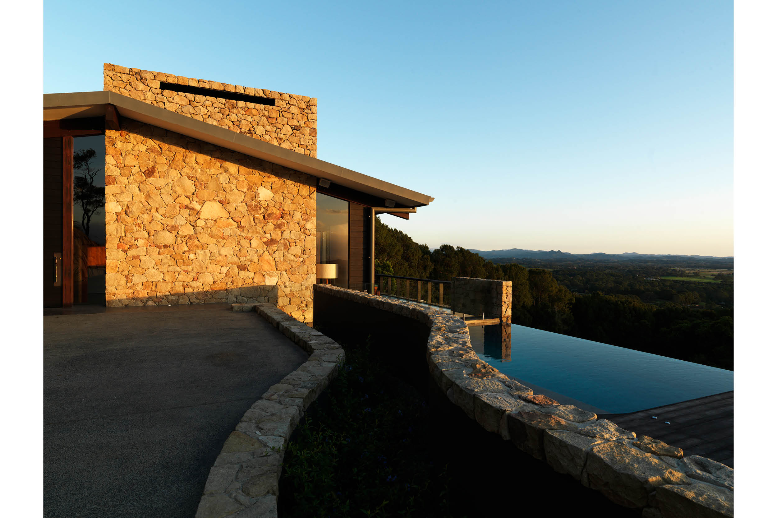 HOUSE+ON+THE+HILL+23.11.201722.jpg