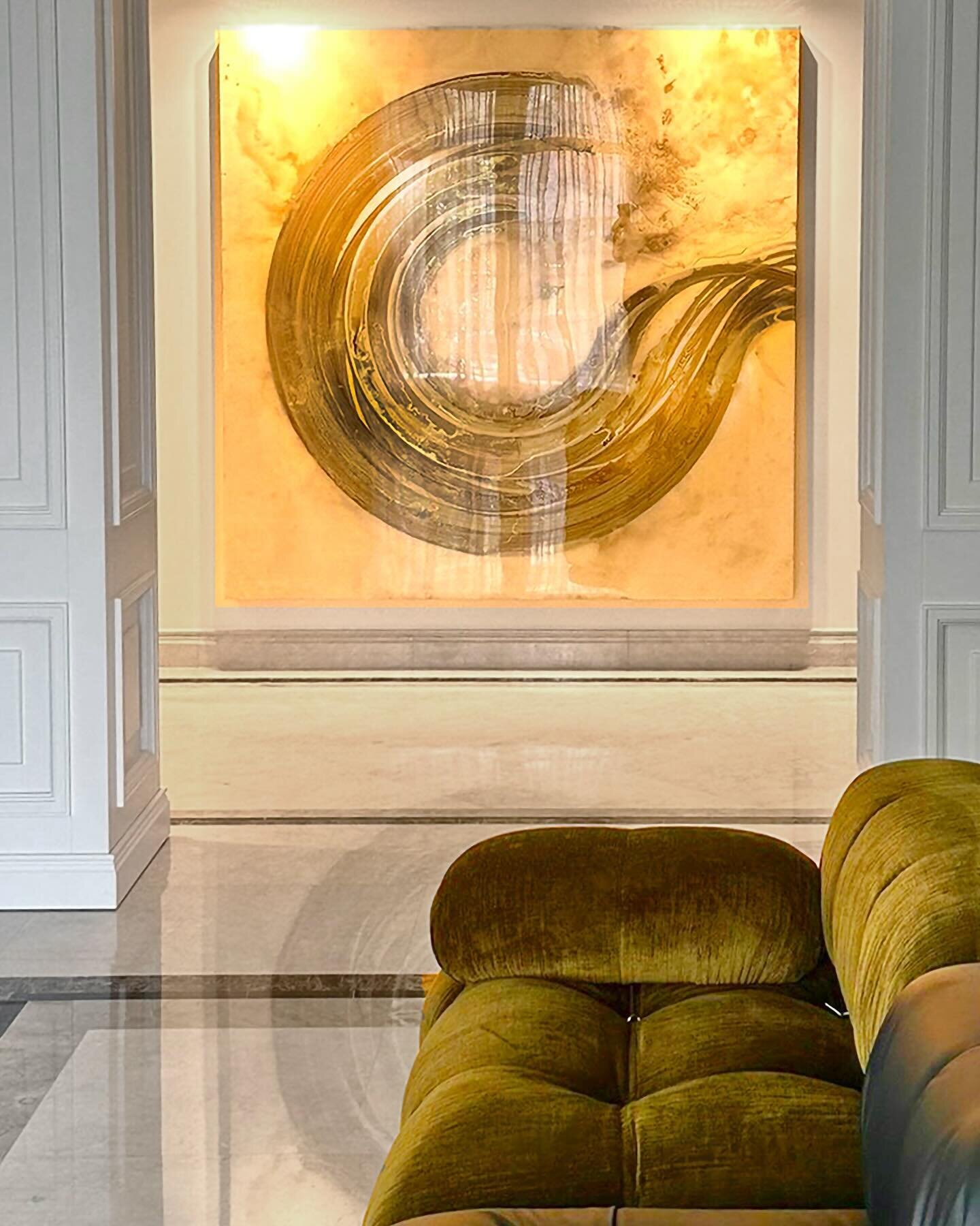 In this creation,
Carefully selected by Beirut&rsquo;s Opera Gallery, it finds its place of honor in this illustrious Beirut&rsquo;s residence, where it casts its spell in a captivating way.

&ldquo;GOLD ODYSSEY&rdquo;
72&rdquo;x72&rdquo; -  183x183c