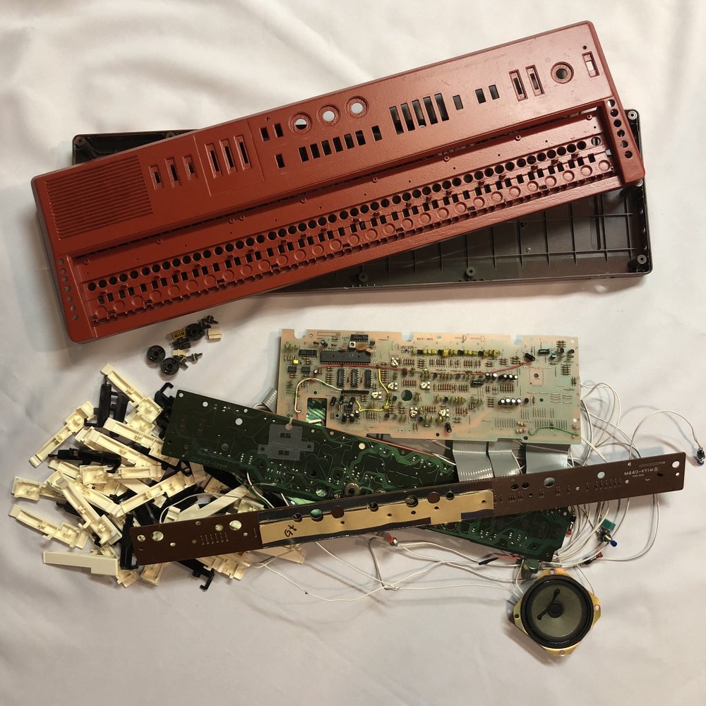 Casio MT-68 all in pieces