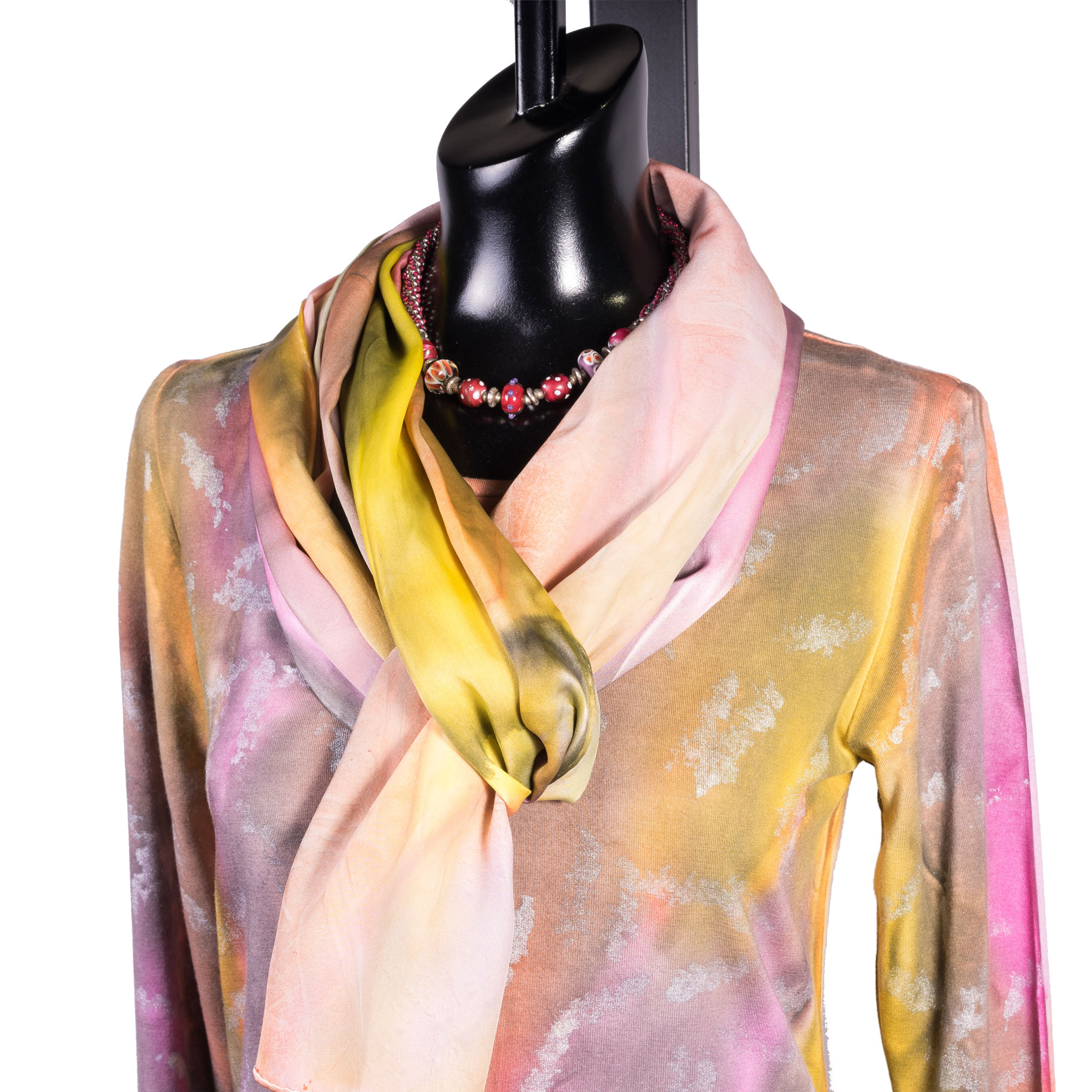 3-melarosa-wearable-art-yellowrose-detail2.jpg