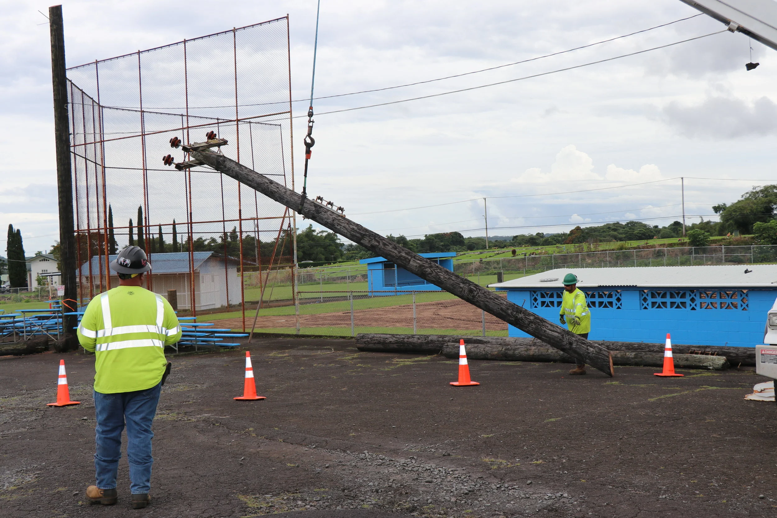 IMG_0410 pole on grnd.JPG