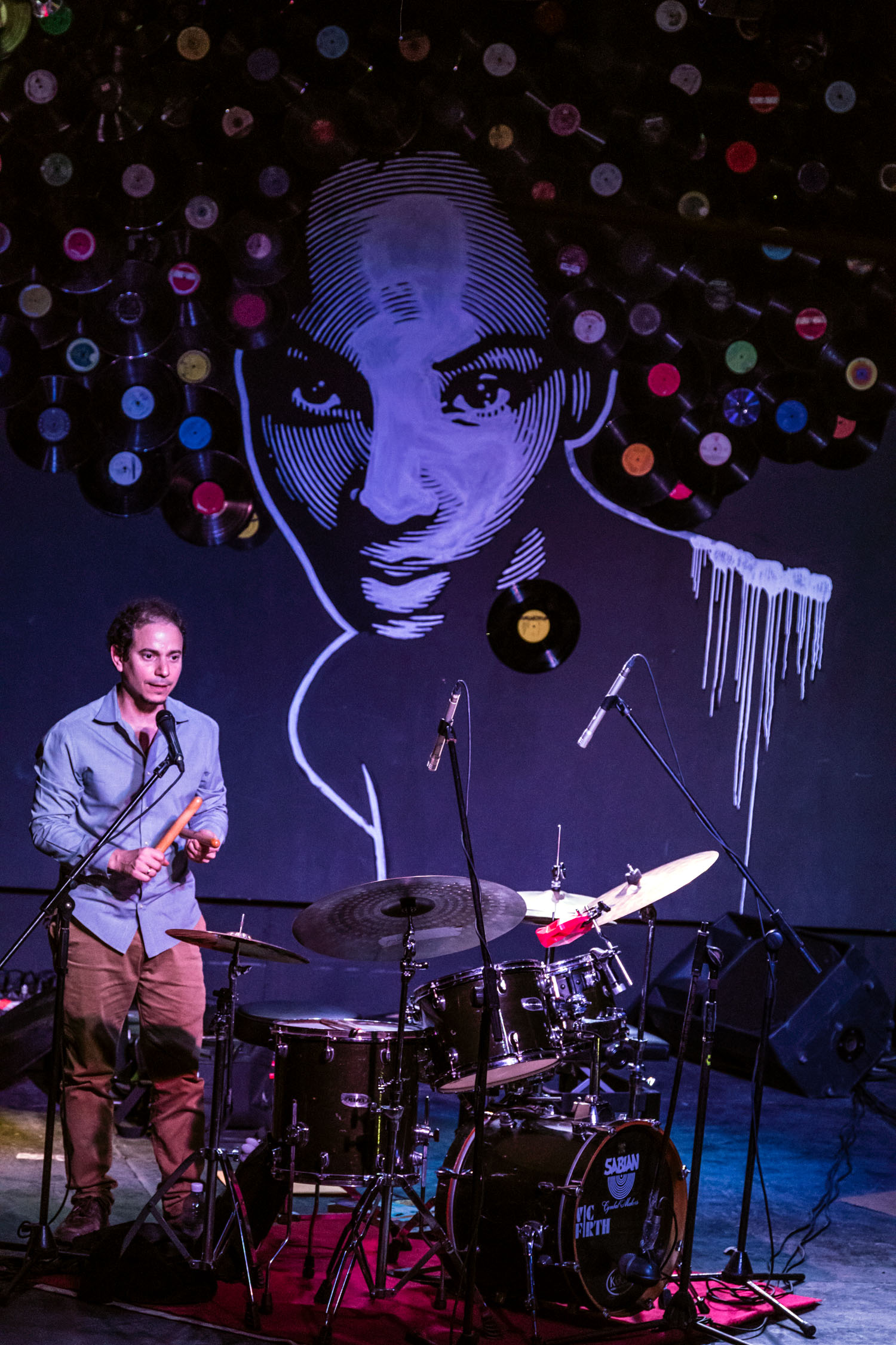 Dafnis Prieto at colloquium at Fabrica de Arte Cubano, Havana, Cuba, January 2019 (Photo by David Garten)