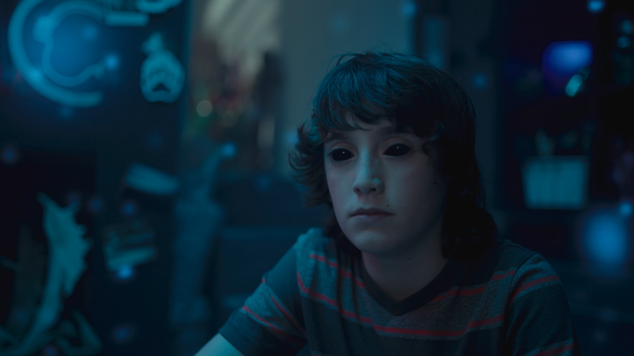Strangerthings_FinalCut_v1.2.00_00_24_21.Still042.png