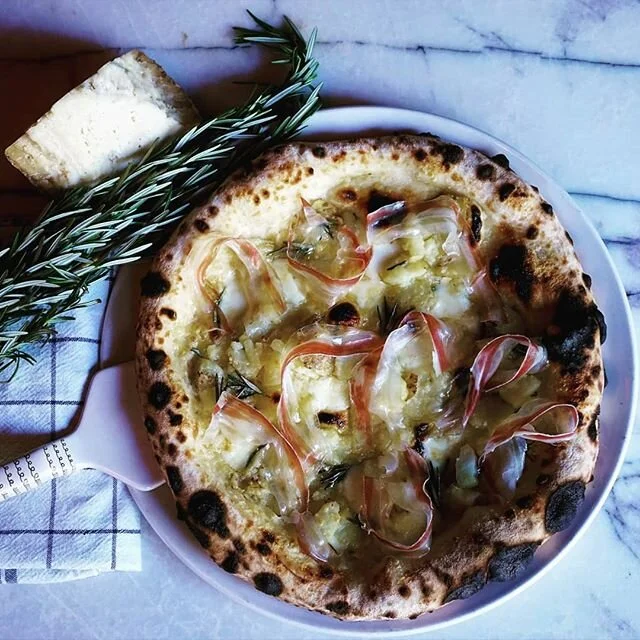 Friday lunch pizza. As of now. See link. #pizzanapoletana #noshortcuts #woodfirednogas #lunch #braddon #pasta #vino