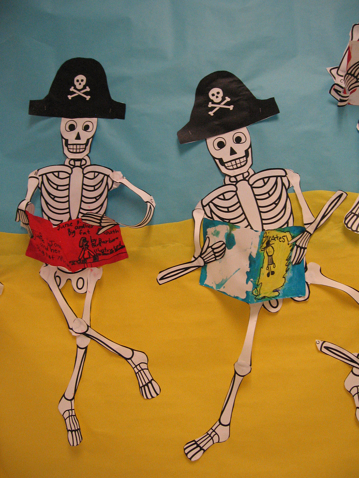 Pirate Skeletons Like To Read