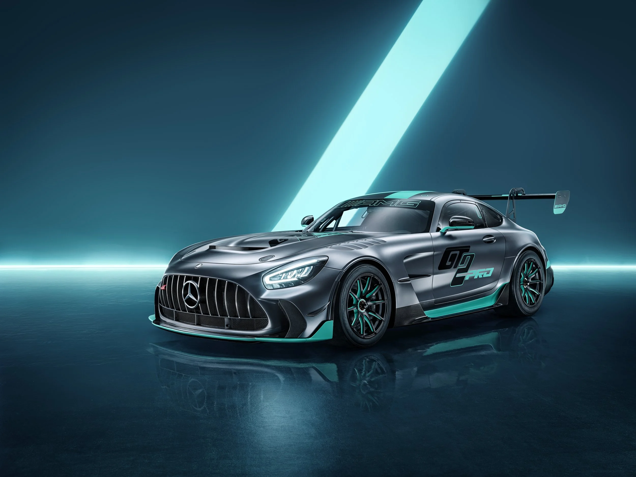 Mercedes_AMG_GT2_Pro_01.jpg