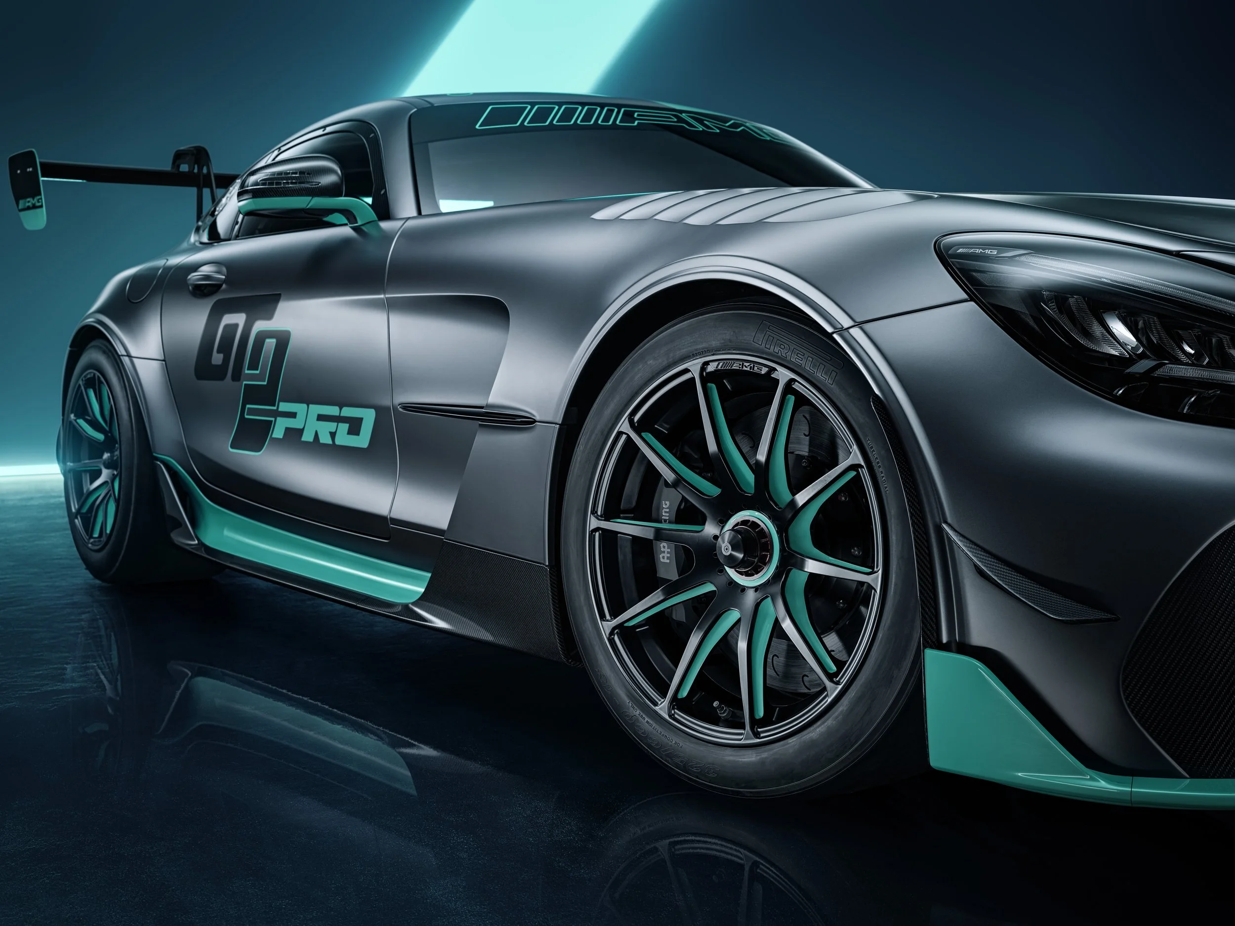 Mercedes_AMG_GT2_Pro_12.jpg