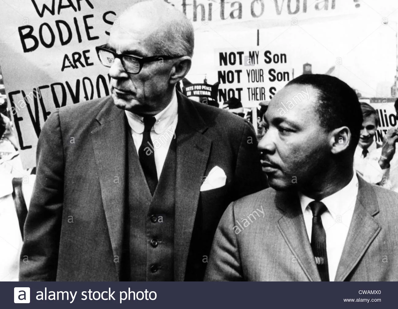 dr-benjamin-spock-martin-luther-king-jr-lead-nearly-5000-marchers-CWAMX0.jpg
