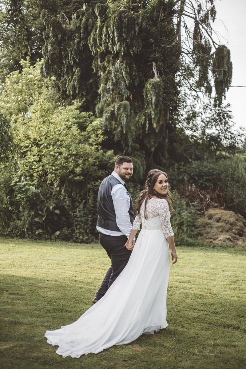 Cholmondeley Arms Tipi Cheshire Wedding Photography - 26.jpg