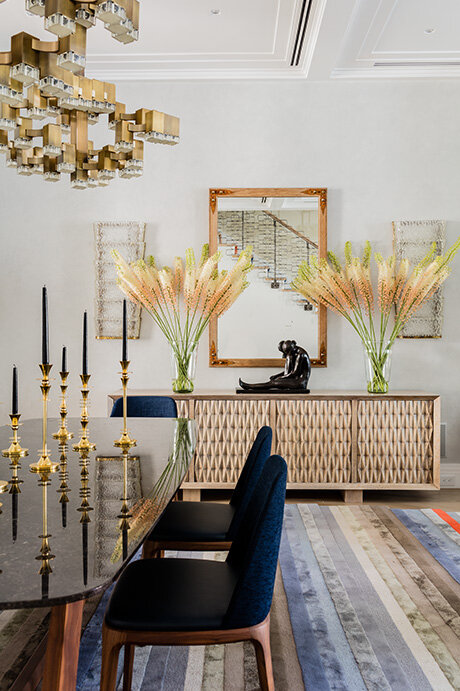  Custom Carpet for Back Bay Townhouse.    Designed by: D’Aquino Monaco Inc.    Photography: Michael J. Lee 