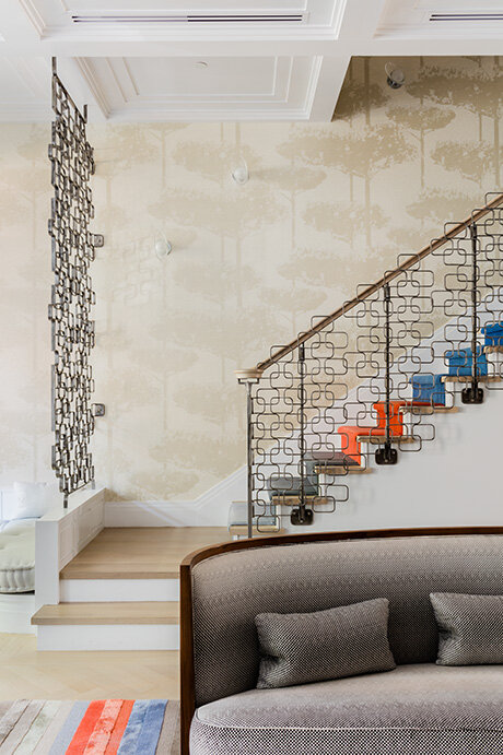  Custom Carpet for Back Bay Townhouse.    Designed by: D’Aquino Monaco Inc.    Photography: Michael J. Lee 