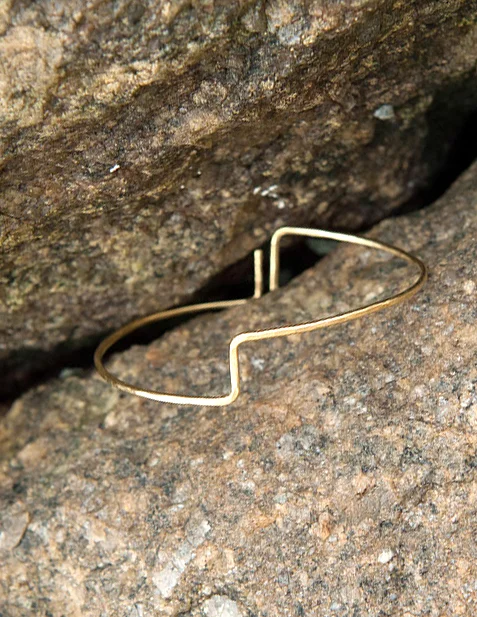 Magali-Paris-Geometric-bangle-vermeil-gold-Josef-Hoffmann