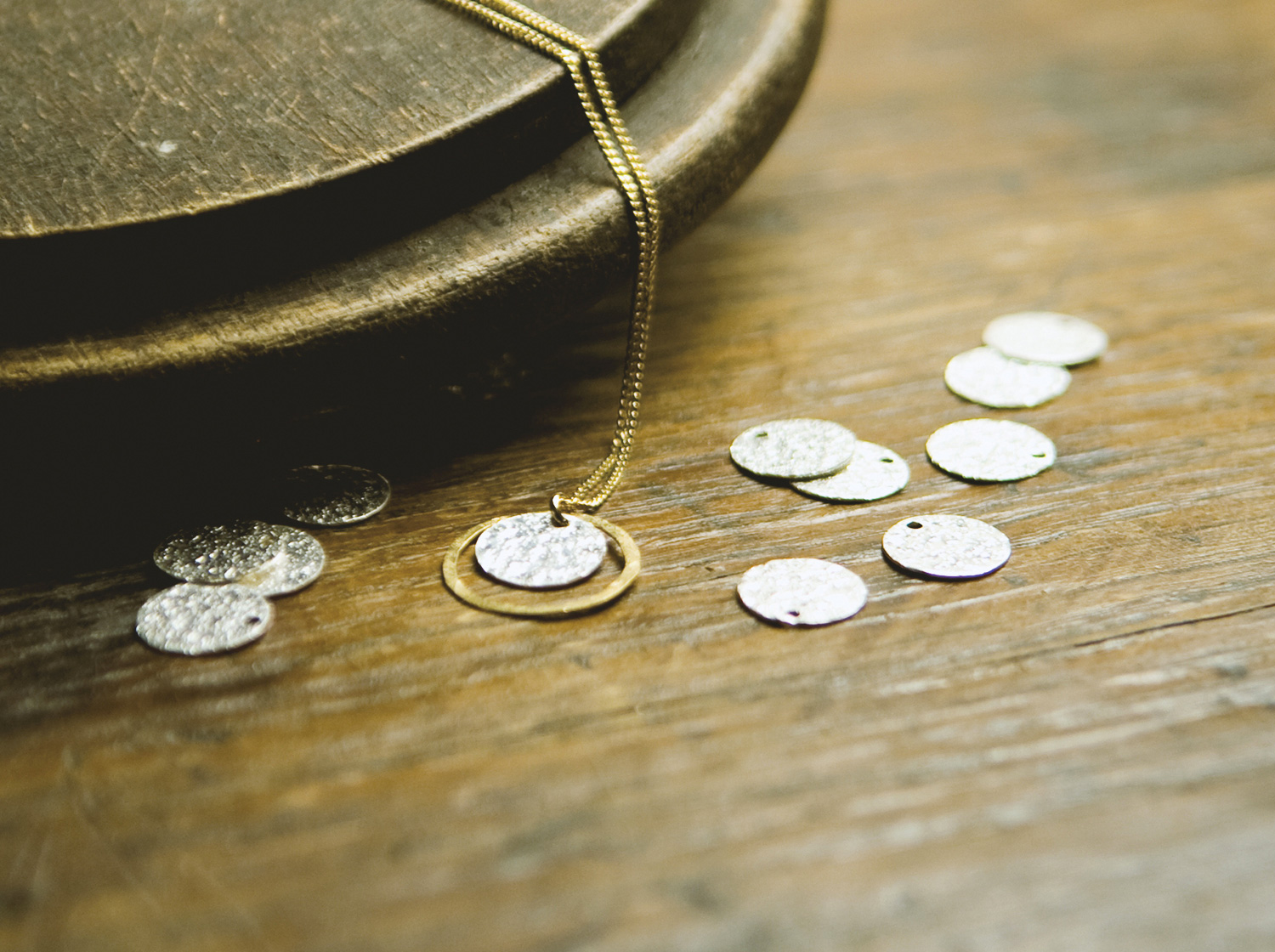 Magali-Paris-Two-tone-necklace-silver-gold-Eclipse-moon-sun
