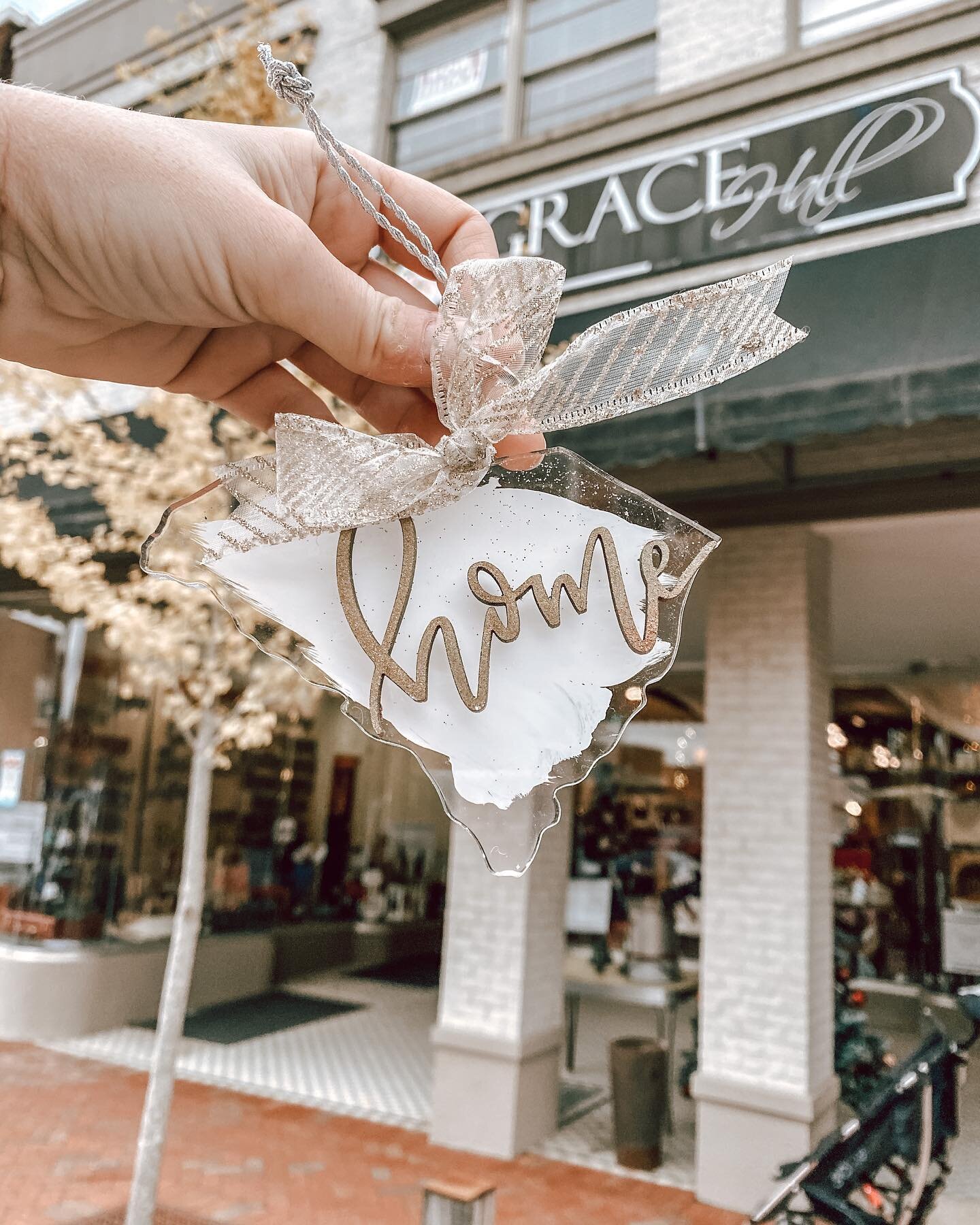 If you&rsquo;re local, come see us today at @vintagefestmarkets in downtown Greer! Here until 4pm ❤️
.
.
I have quite an update for everyone (explaining my lack of connection here ☺️❤️) but all is well and I&rsquo;m thankful to have some new ornament