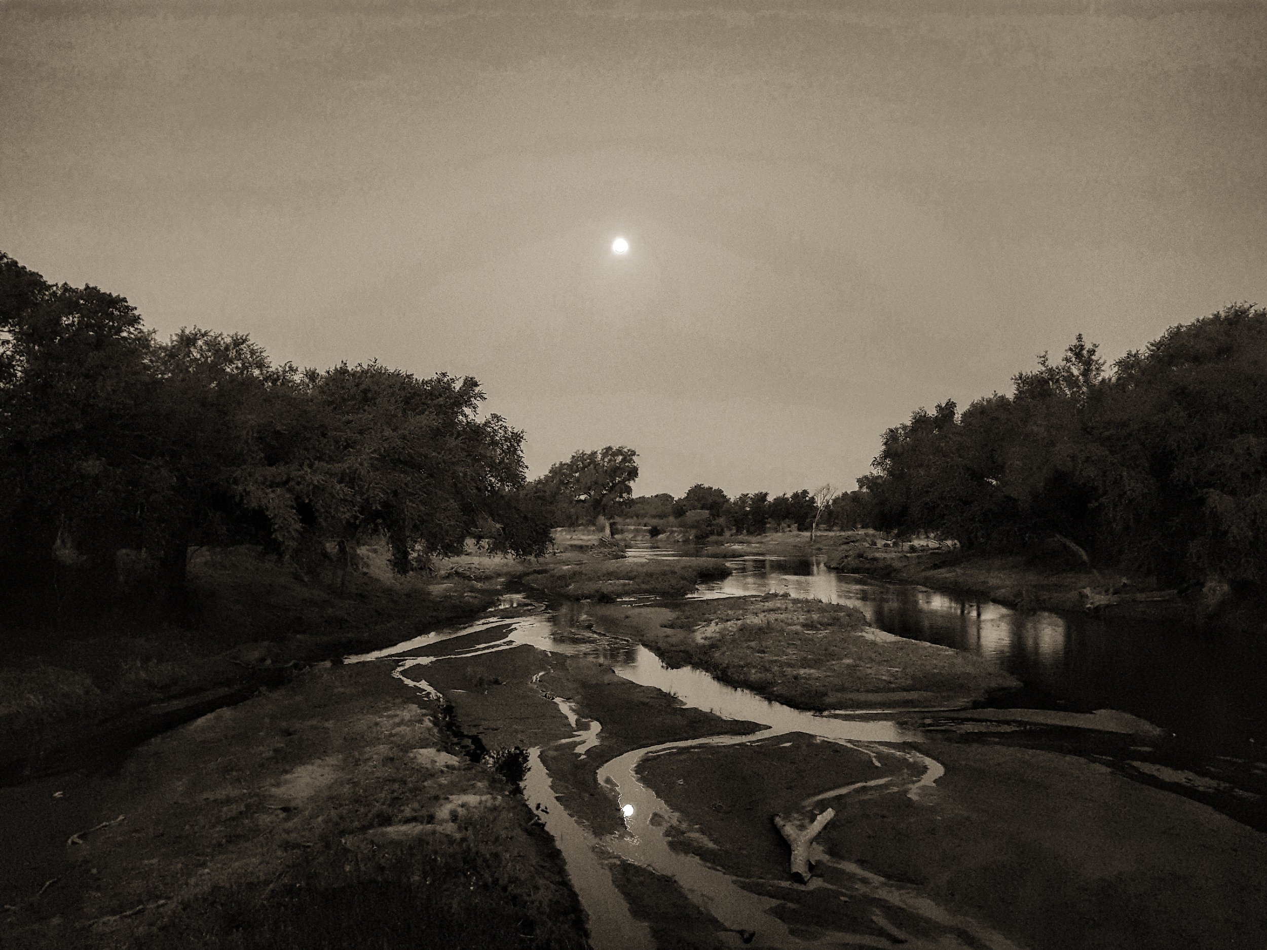 LUVUVHU RIVER DROUGHT: The Luvuvhu river at full moon.