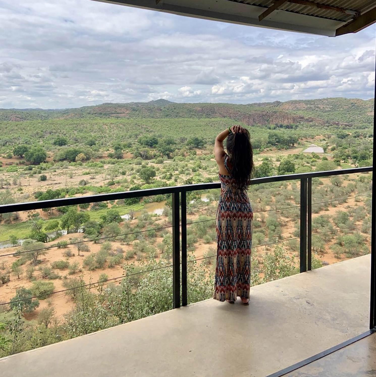 First thing on the agenda upon arrival at The Outpost Lodge? Get acquainted with your luxury space and take in the expansive views. @dharadaily is pictured here doing just that.