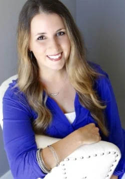 melissaheadshot.final (4).jpg