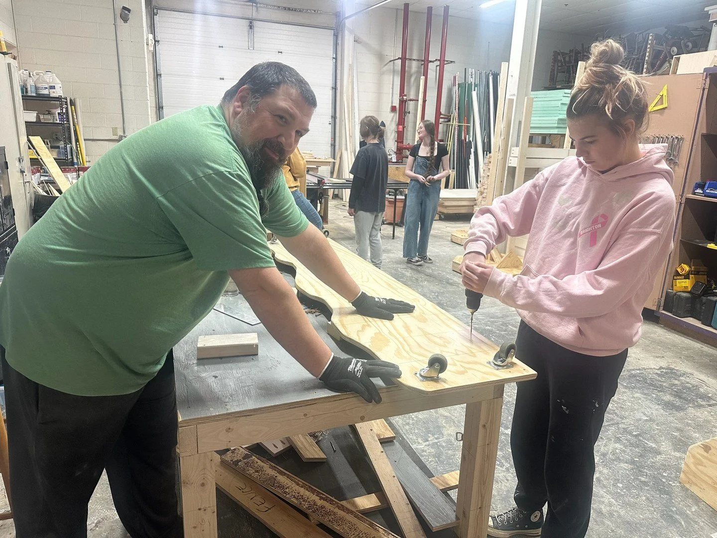 Set build takes a lot of teamwork 🔨✨
Every panel, every piece, every helping hand matters👏👑

🎟️ https://brightonmusical.com/
🎭 Frozen: March 13&ndash;15 &amp; 20&ndash;22