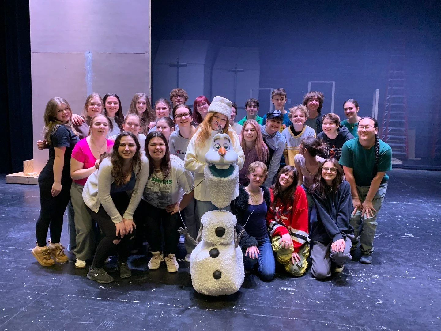 ☃️❄️ Our first rehearsal with Olaf!
And yes&hellip; the room instantly got a little brighter 😄✨

🎟️ https://brightonmusical.com/
🎭 Frozen: March 13&ndash;15 &amp; 20&ndash;22
