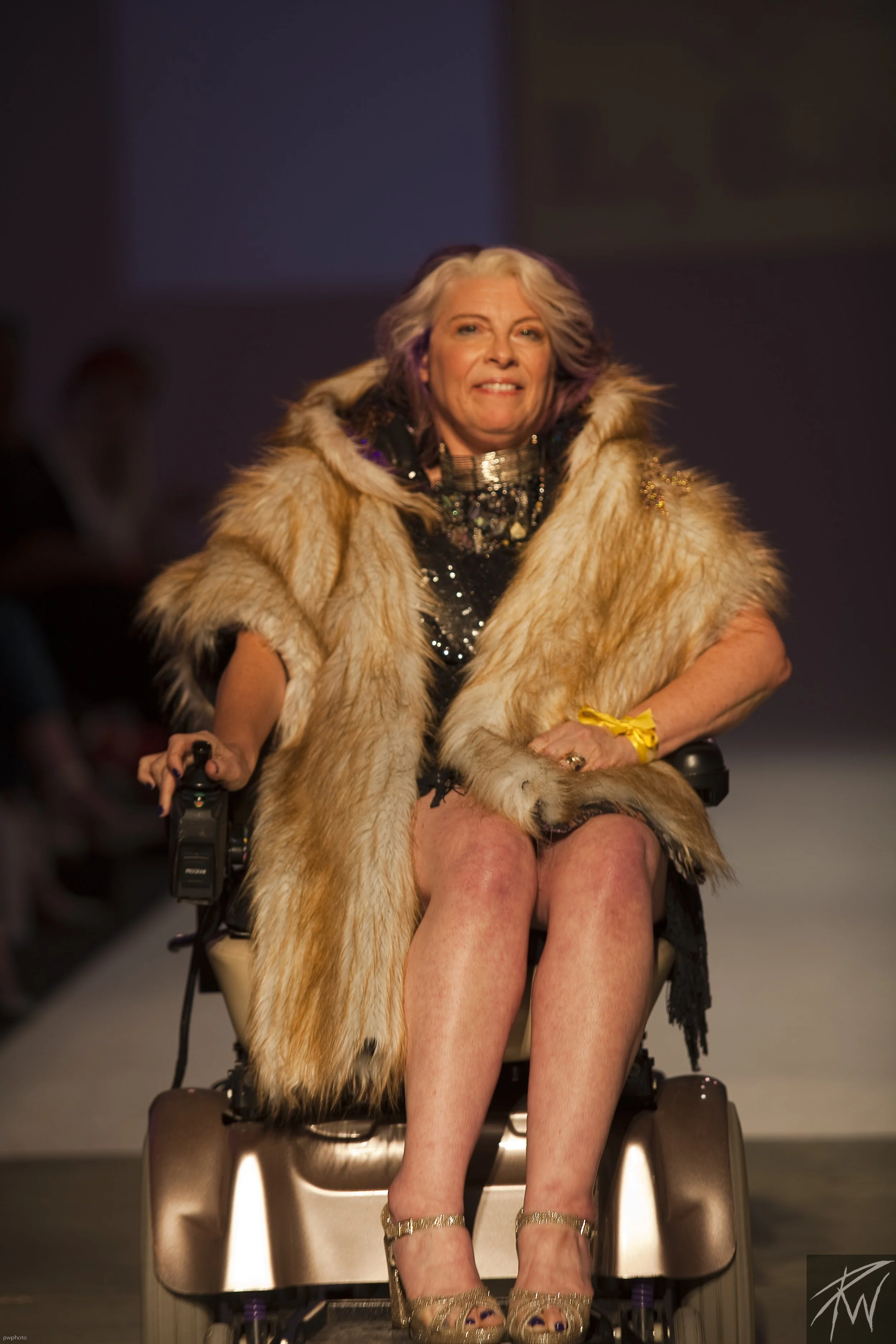 Alicia Searcy Wearing Lily Guilder