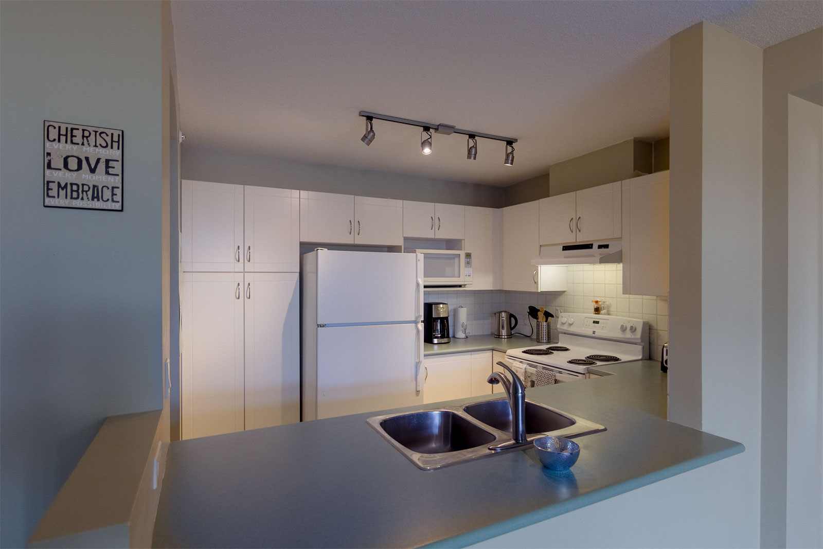 Elliot Funt Real Estate Vancouver.jpg