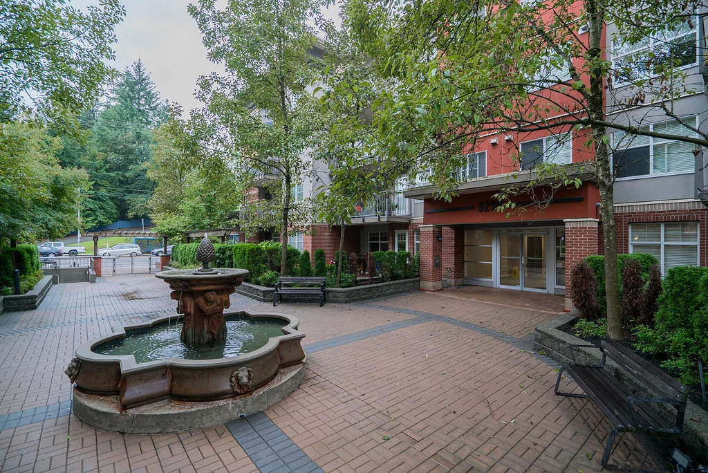 3250 Saint Johns Street is one of 3 buildings in The Square, a well kept and nicely landscaped, complex centrally located in Port Moody.