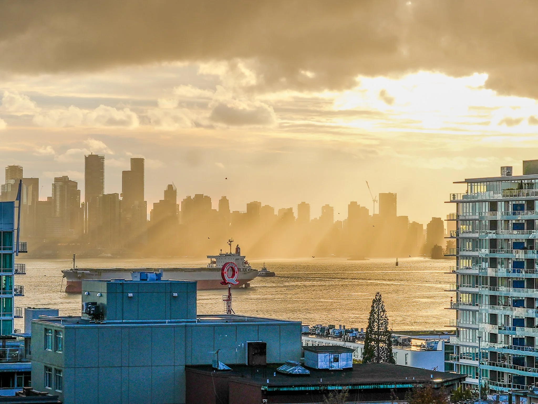 Lower Lonsdale Condos: Street-by-Street