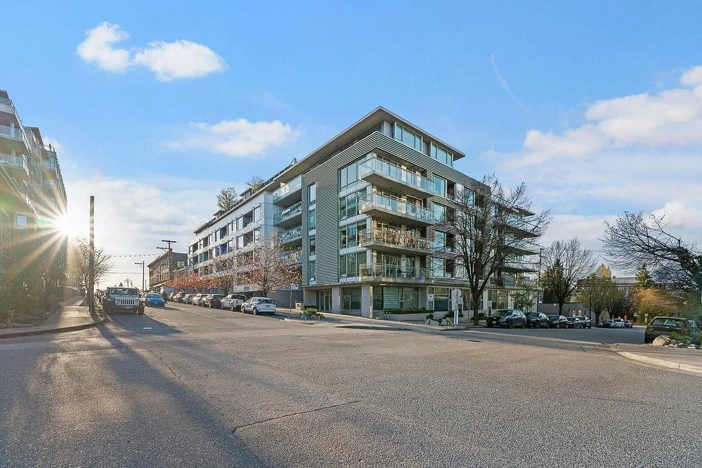 289 E 6th Ave Shine-3.jpg