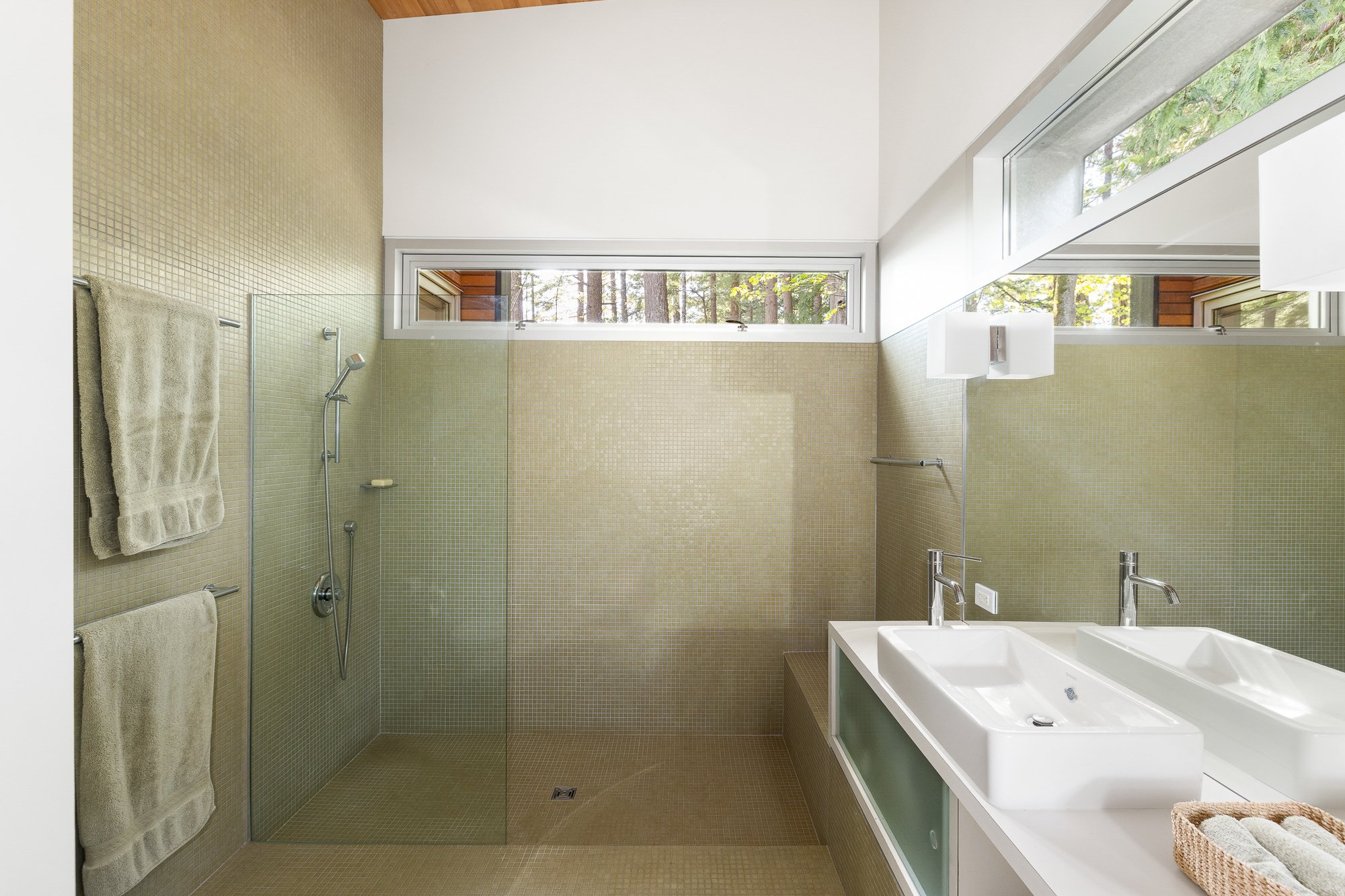 Gambier Island Waterfront Architectural Home-24.jpg