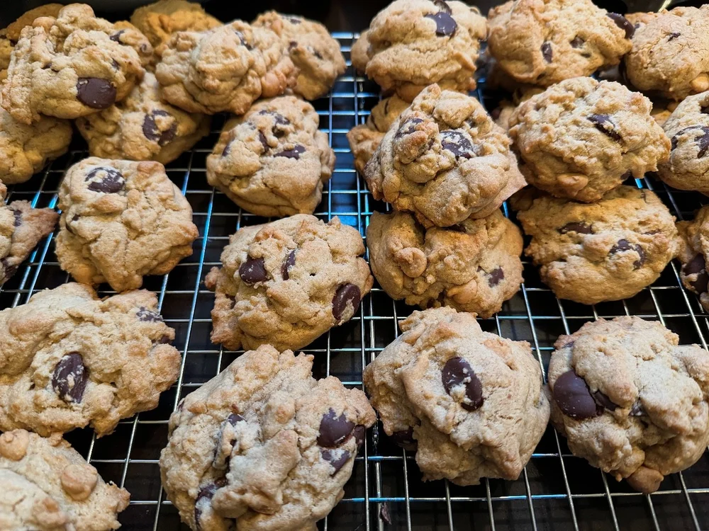 Happy National Cookie Day!!!!!

What&rsquo;s your favorite cookie?
My Peanut Butter Chip &amp; Chocolate Chip Combo is the big winner in our house. 🍪🍪🍪🍪🍪

Recipe linked in bio.

#beautifullyglutenfree #beautifullyglutenfreephotos #cookies #natio