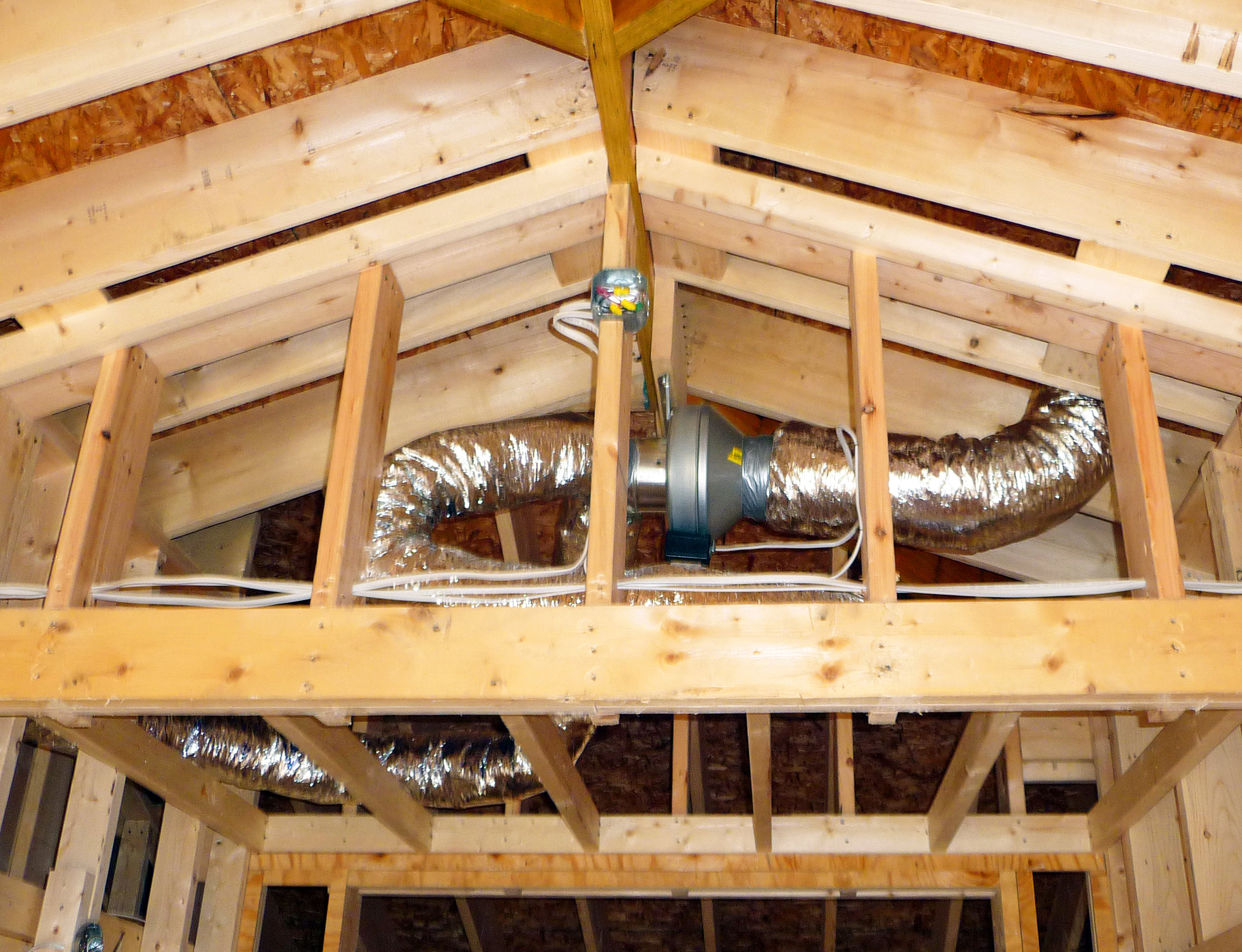 Exhaust fan venting